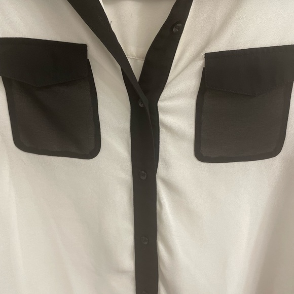 A’gaci Medium Black and White Long Sleeve Sheer Top - Picture 3 of 6